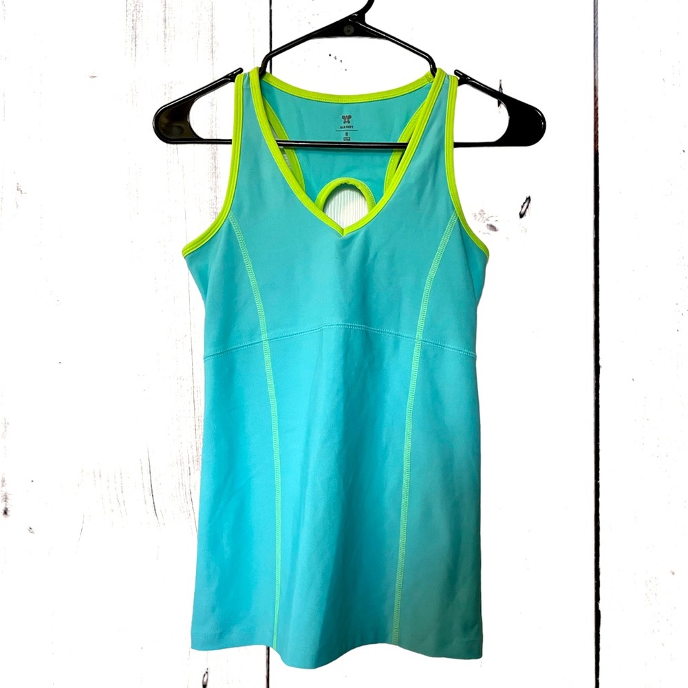 🔥Women’s Old Navy active wear tank top ✨